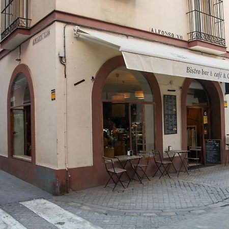 Pikis Apartment Center 1 Sevilla Kültér fotó