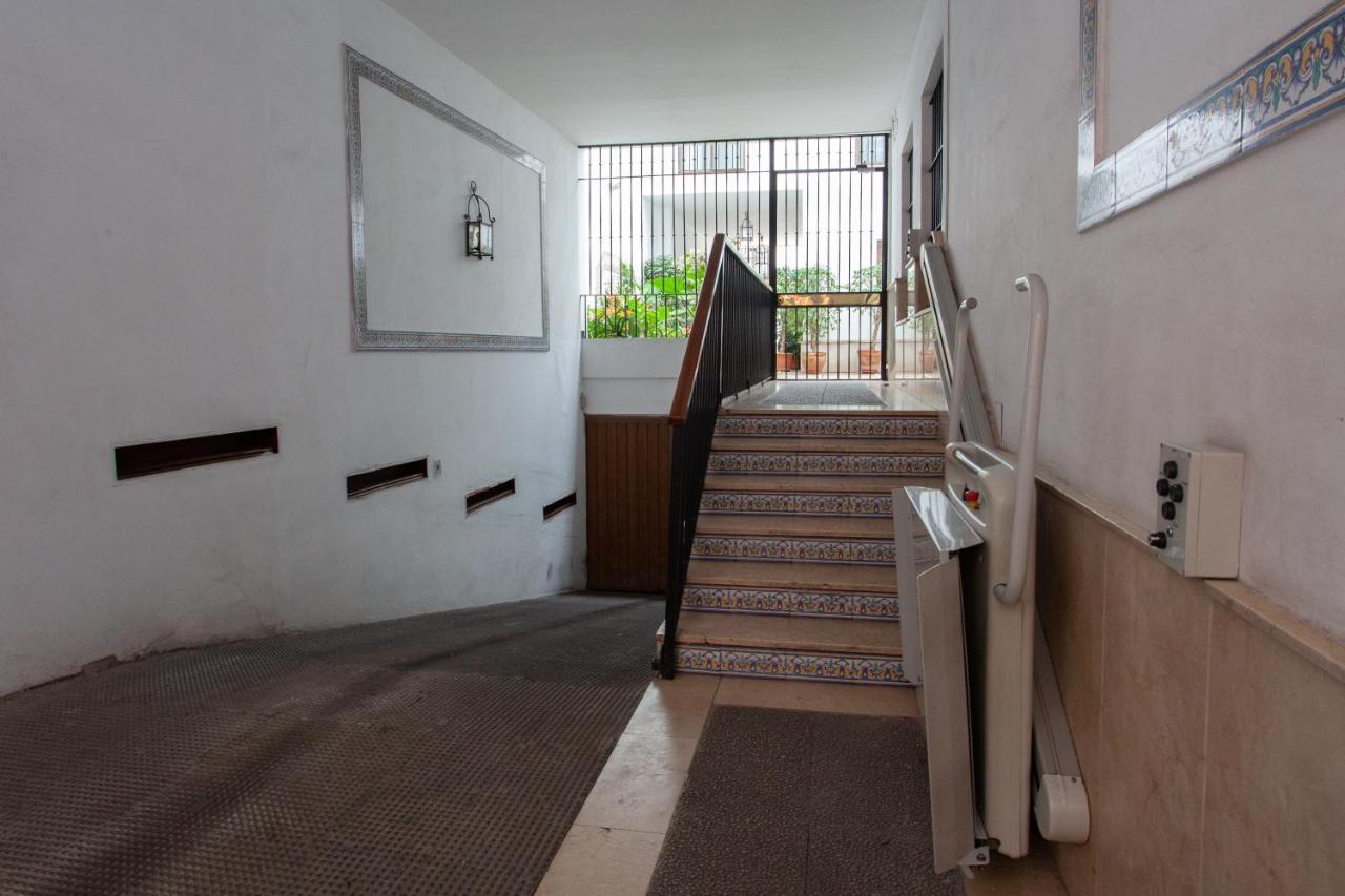 Pikis Apartment Center 1 Sevilla Kültér fotó